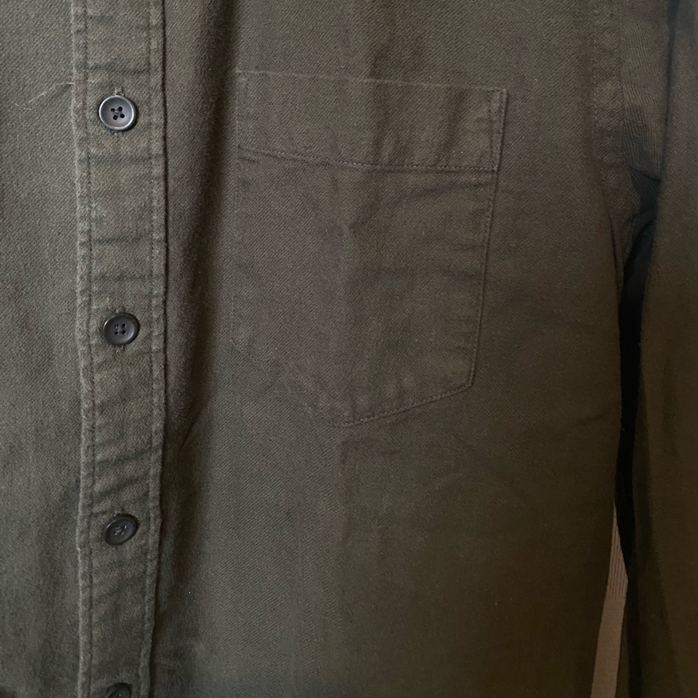 Uniqlo Green Button Up - Picture 3 of 5